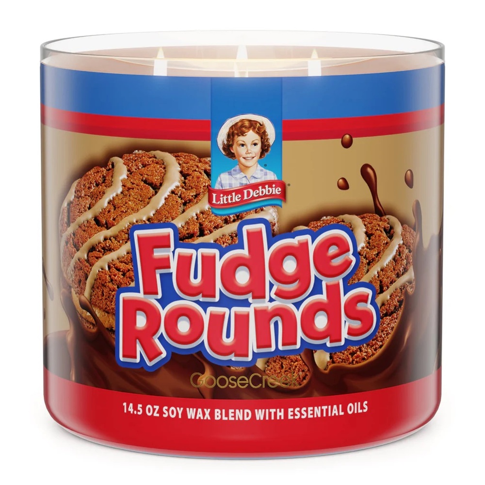 Goose Creek Fudge Rounds Little Debbie ™ 3-Wick Candle with lid NEW